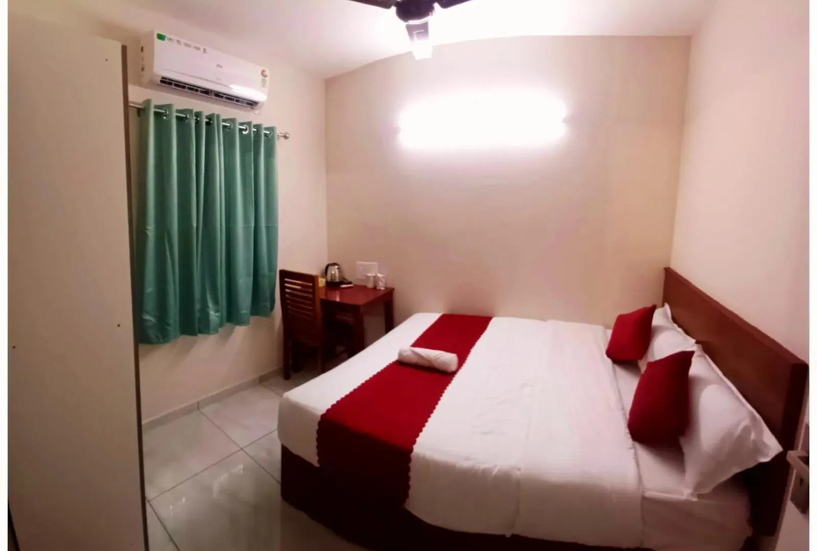 Vajra Periyar Heritage Alwaye Hotel