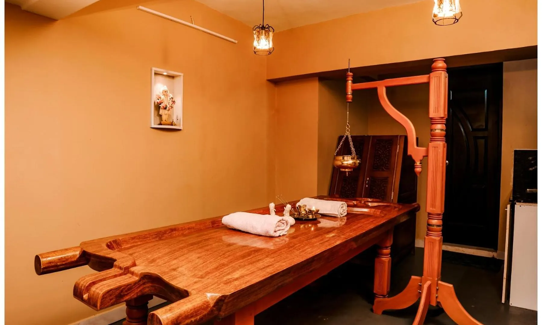 **** Hotel Vajra Periyar Heritage Alwaye India