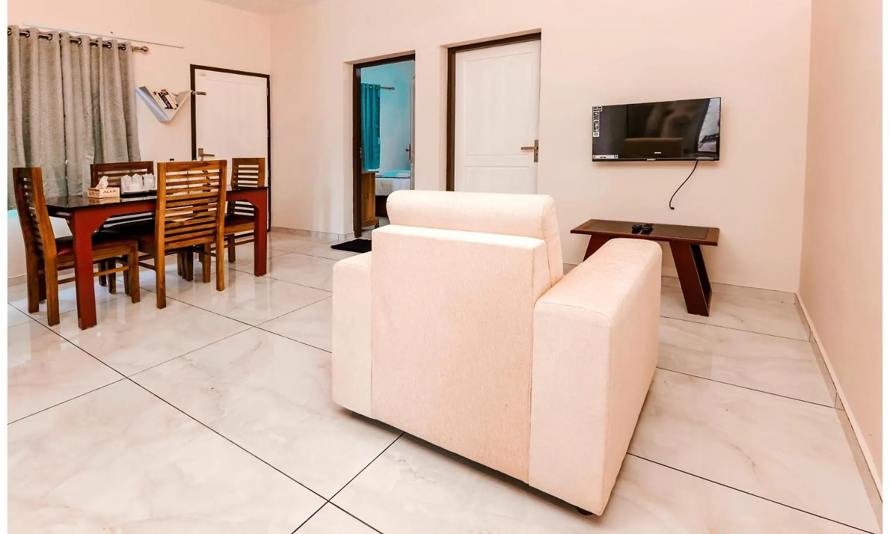 Vajra Periyar Heritage Alwaye Hotel